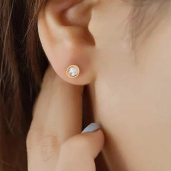 Cute Crafted Gold Plated Stud Earrings