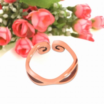 Wavey Statement Ring Band