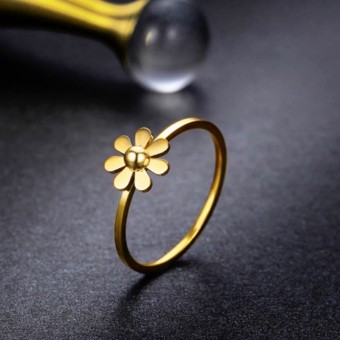 Cute Daisy Petal Charm Gold Plated Ring Band